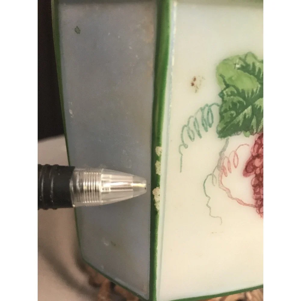 Vintage Antique Oil Lamp Lantern‎ With Hand Painted Grape Clusters Chimney